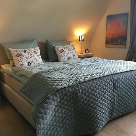 Holiday home Reetdachhaus Am Wasser Mit Sauna, Aussenwhirlpool *
