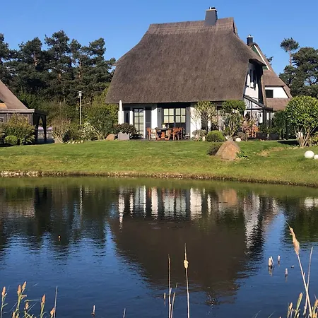 Reetdachhaus Am Wasser Mit Sauna, Aussenwhirlpool Holiday home Fuhlendorf (Mecklenburg-Vorpommern)