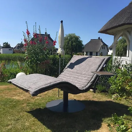 Holiday home Reetdachhaus Am Wasser Mit Sauna, Aussenwhirlpool Fuhlendorf (Mecklenburg-Vorpommern)